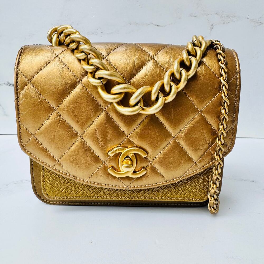 CHANEL Calfskin Caviar Quilted Mini Chain Handle Flap Gold